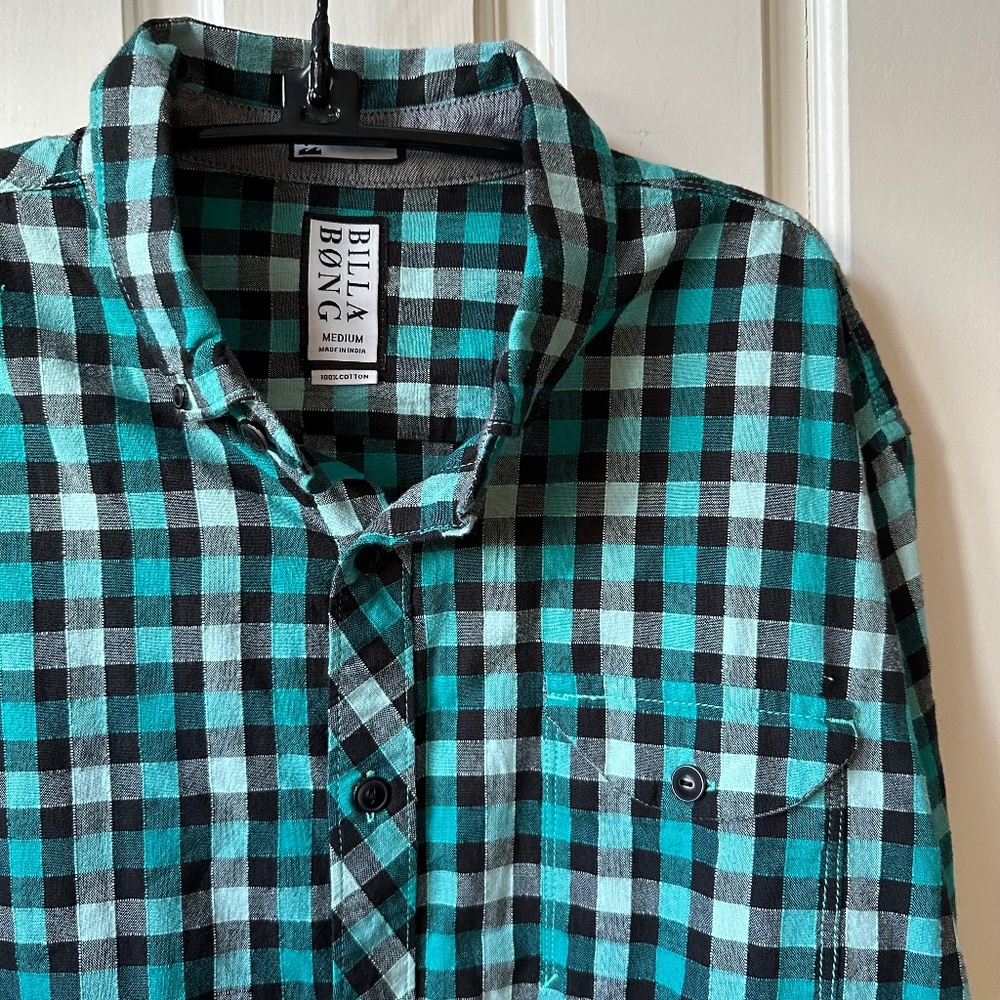 NWT - Billabong Plaid Button Down - Size M